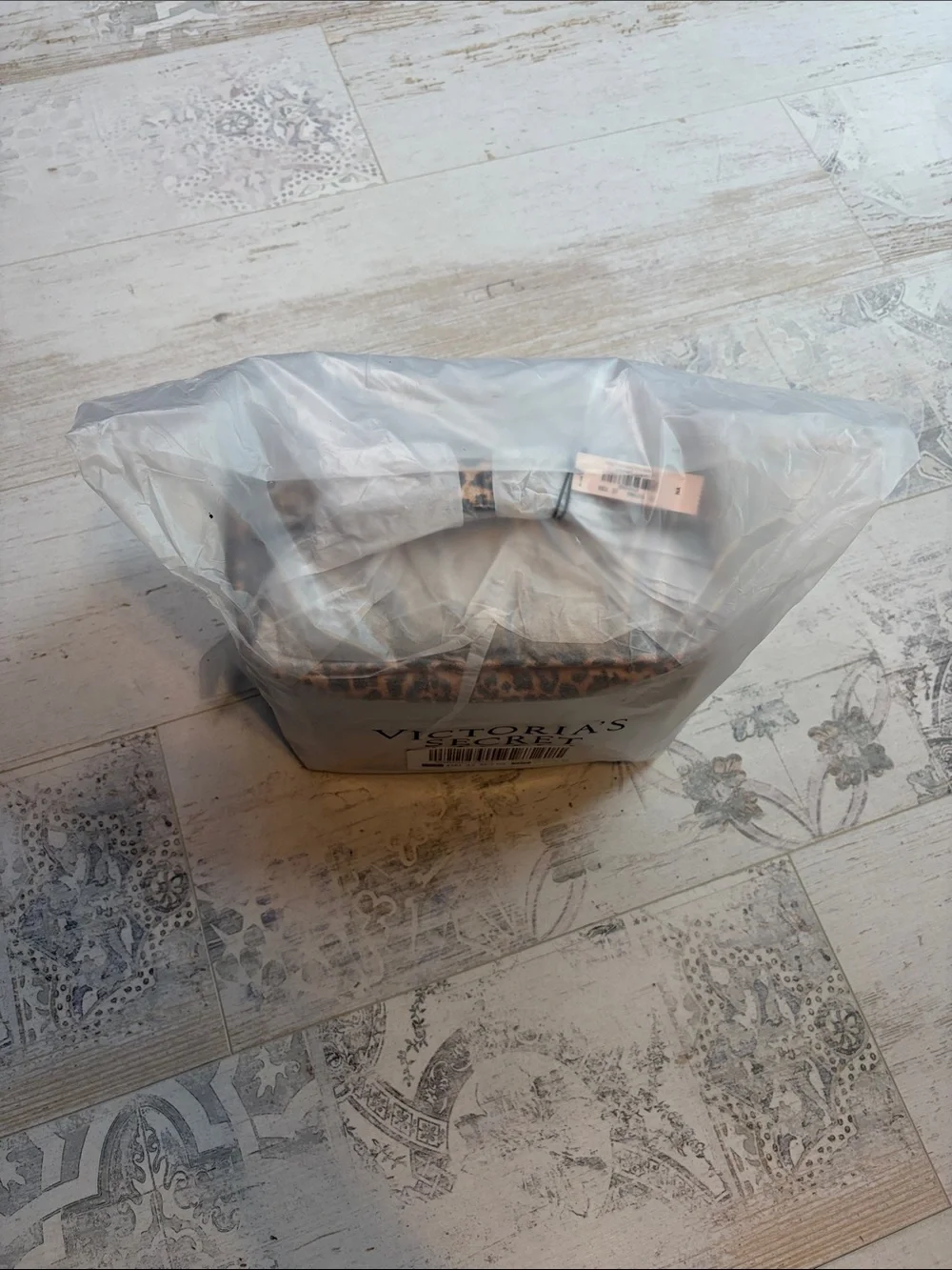 Victorias Secret Cheetah Print Makeup Bag Set